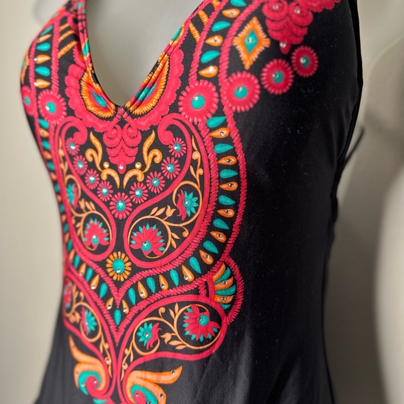 Kenneth Cole New York Mandala Rhinestone Swimsuit size small - Picture 3 of 4
